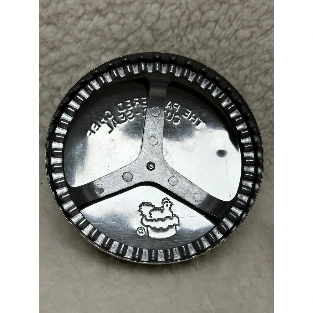 Pampered Chef Cut-N-Seal Pastry Tool Silver Stainless Steel 3.5 Inch Round 4431